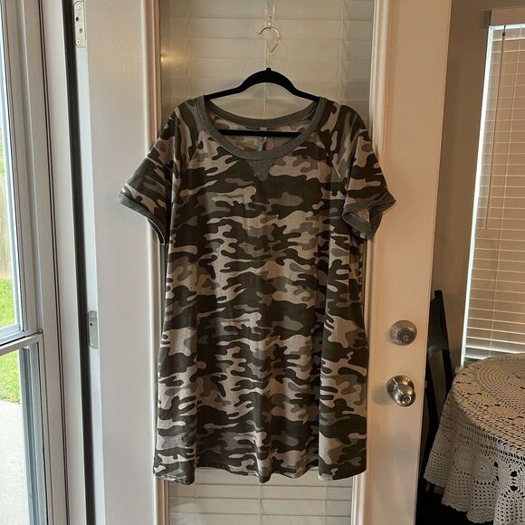 Honey me Curvy Dress XL Camouflage - Picture 1 of 4